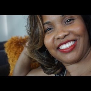 Meet your Posher, Jamila